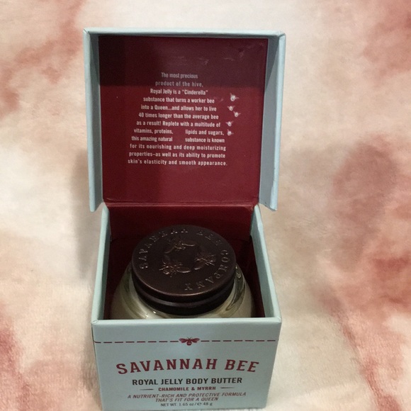 Savannah Bee Co Chamomile & Myrrh Royal Jelly Body Butter NWT 1.65 oz Boxed - Picture 14 of 16